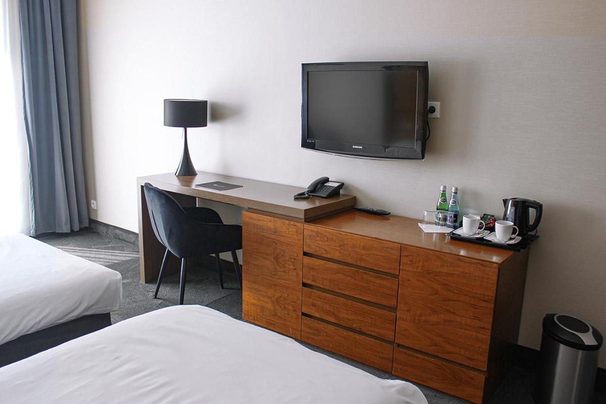 奥斯特罗达 威拉港艺术与商业酒店 外观 照片 A room at the hotel