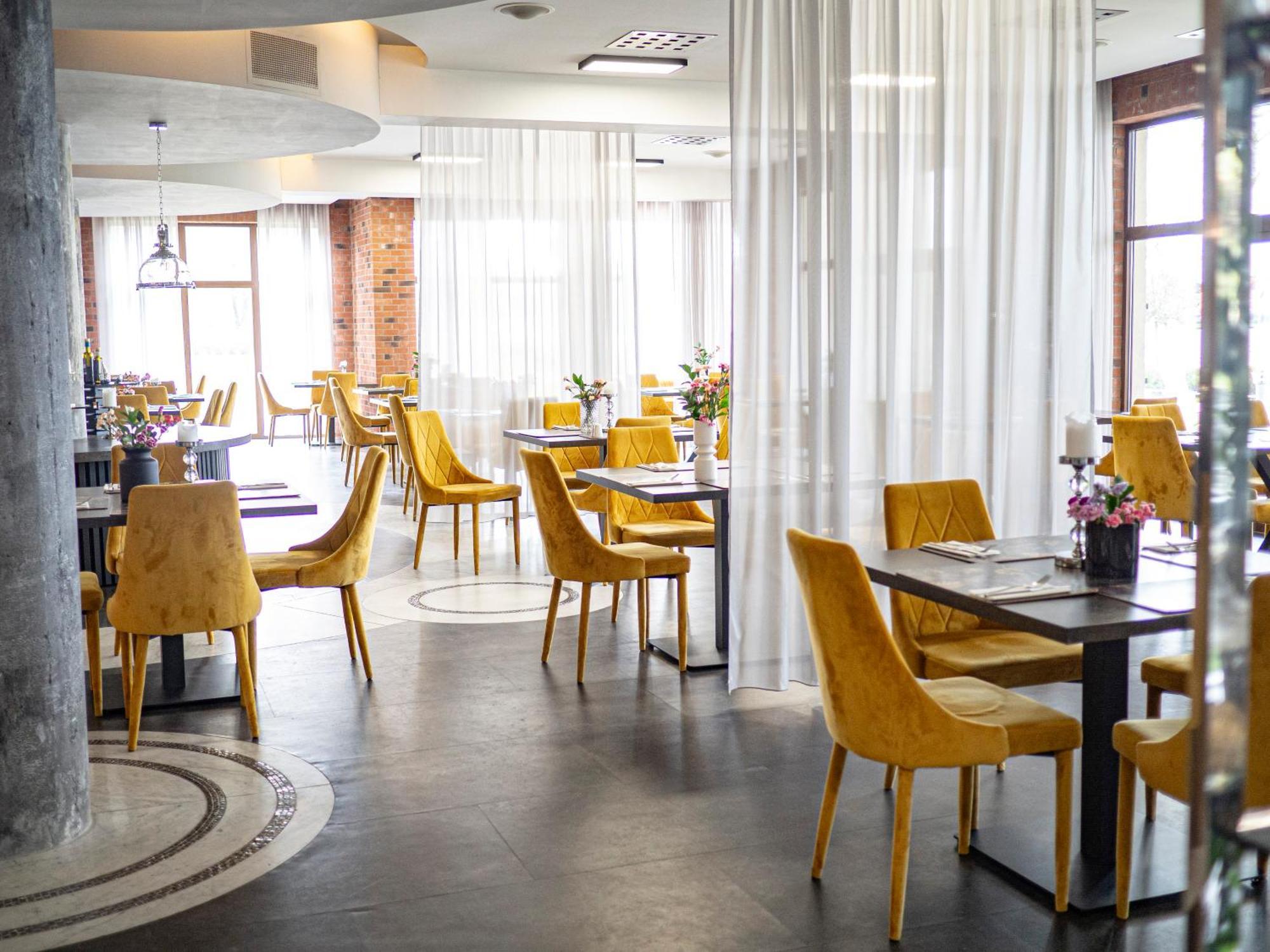 奥斯特罗达 威拉港艺术与商业酒店 外观 照片 Restaurant