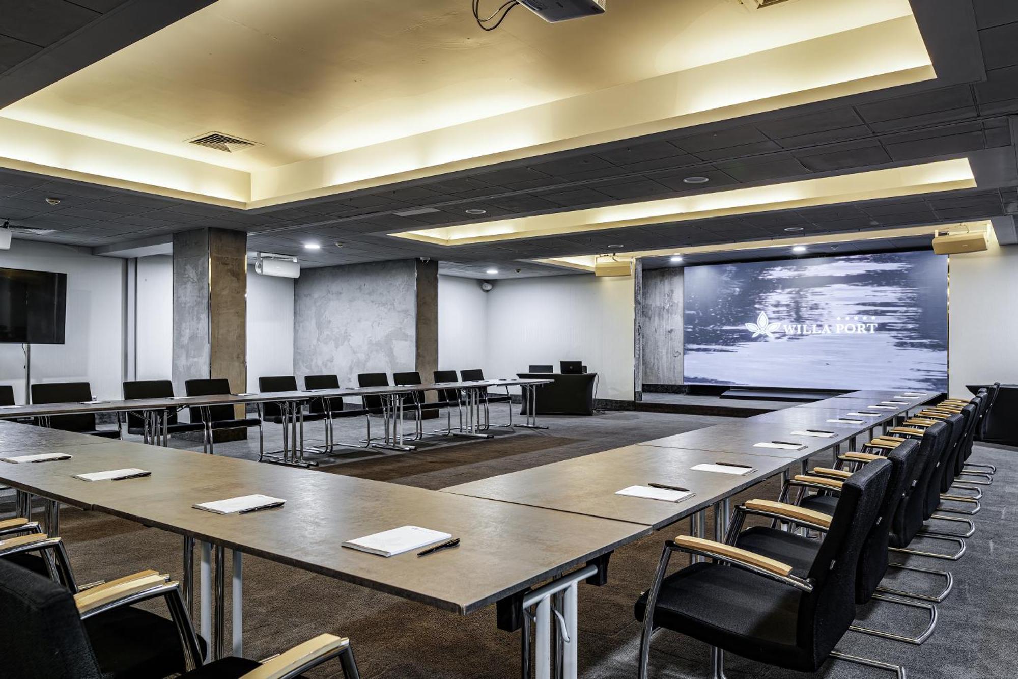 奥斯特罗达 威拉港艺术与商业酒店 外观 照片 Meeting room